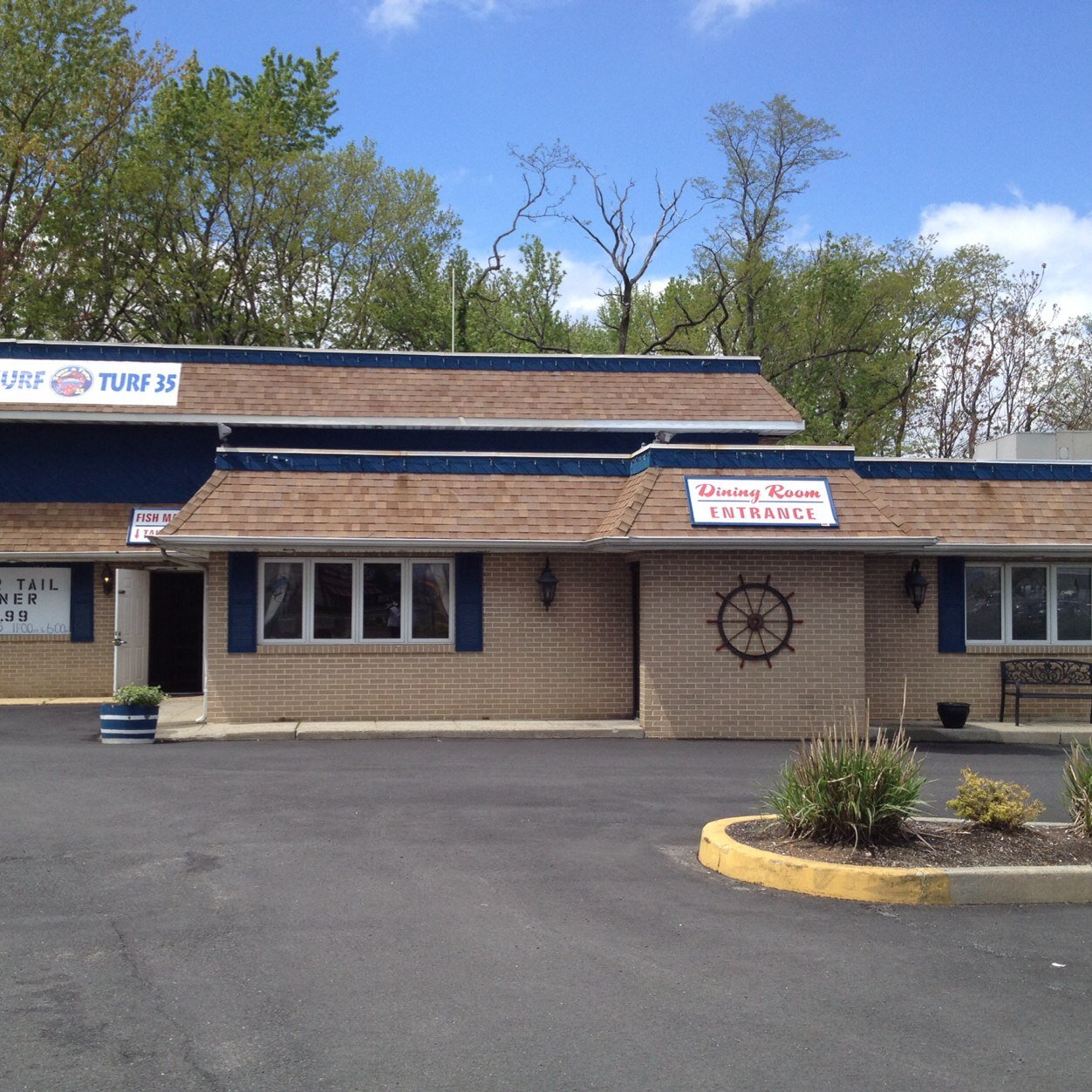 Surf and turf 35 is located at 3091 route 35 in Hazlet, NJ 07730
732-264-4700


We are a fresh seafood market and restaurant