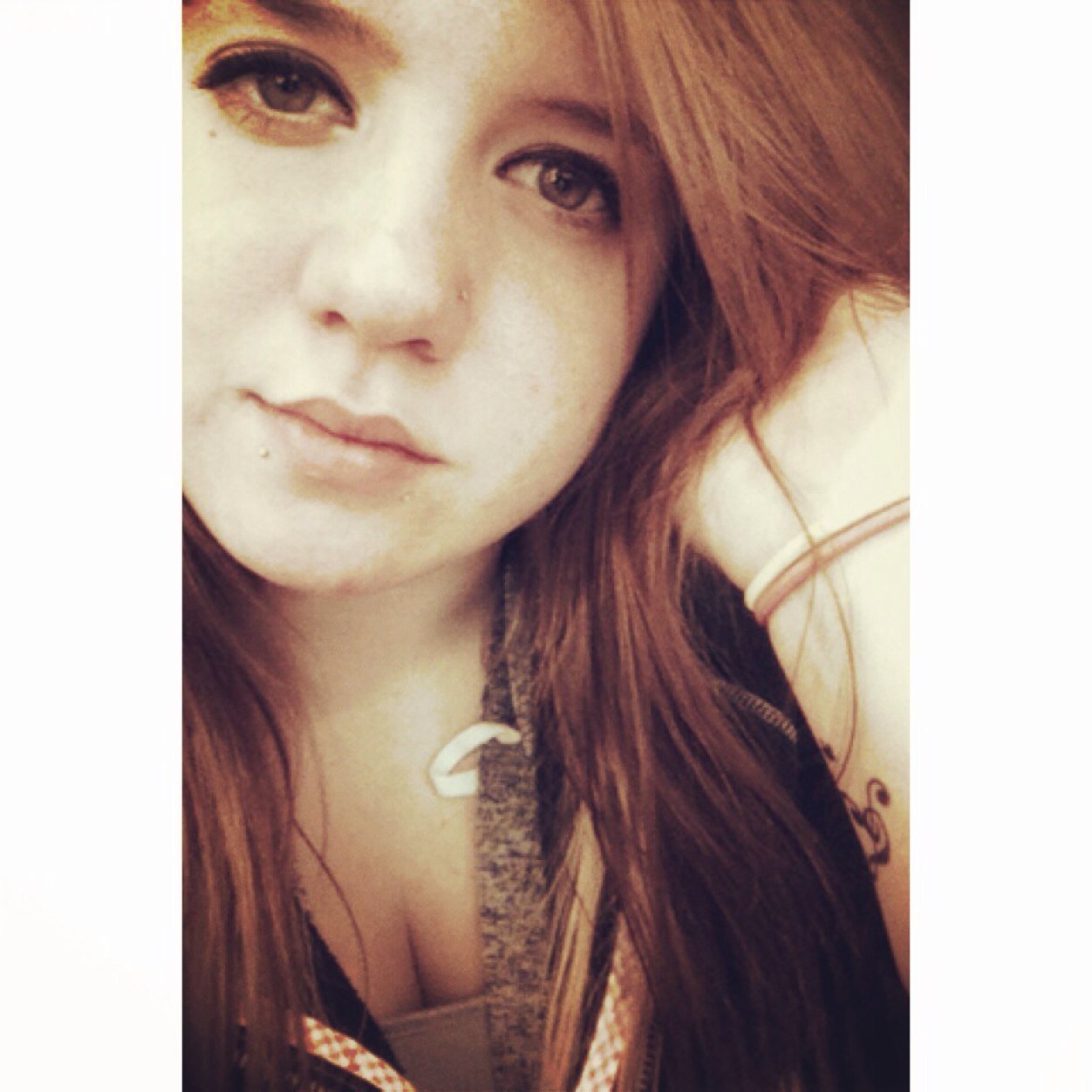 Music over everything! #FemaleRapper Nothing can bring me down. If you don't like me , well honestly idgaf. You're well done and bitch im rare.