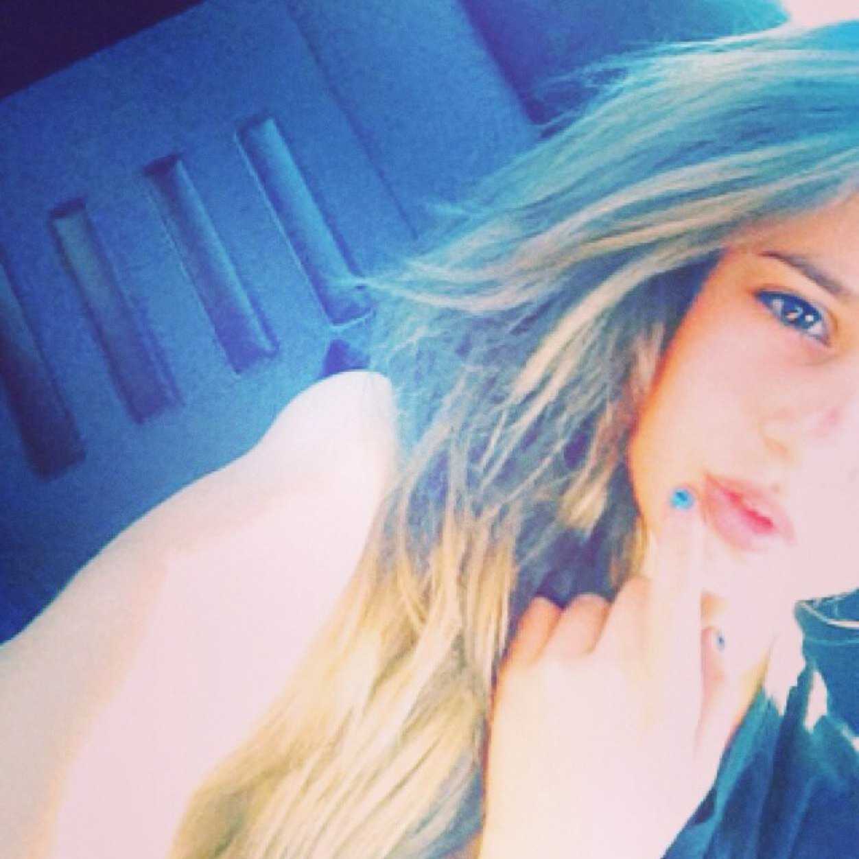Snapchat: daniellestrat
Instergram: yummymistdani23
Facebook: danielle stratten
