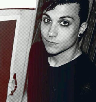 frankieroisdumb's profile picture. free follow from @ieroaf !!