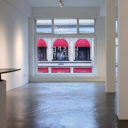 Hespe Gallery concentrates on representational painting.