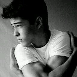 licantropo || single || bisex.