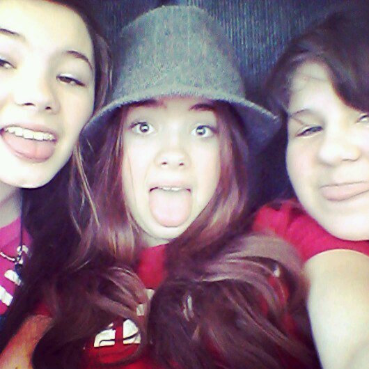 Um anna haley and amanda here we kinda suck but we get use to it aha follow @Haley_McSigue @payneeeeeeeee20 and @harrygirl58 thanks ;-:-)