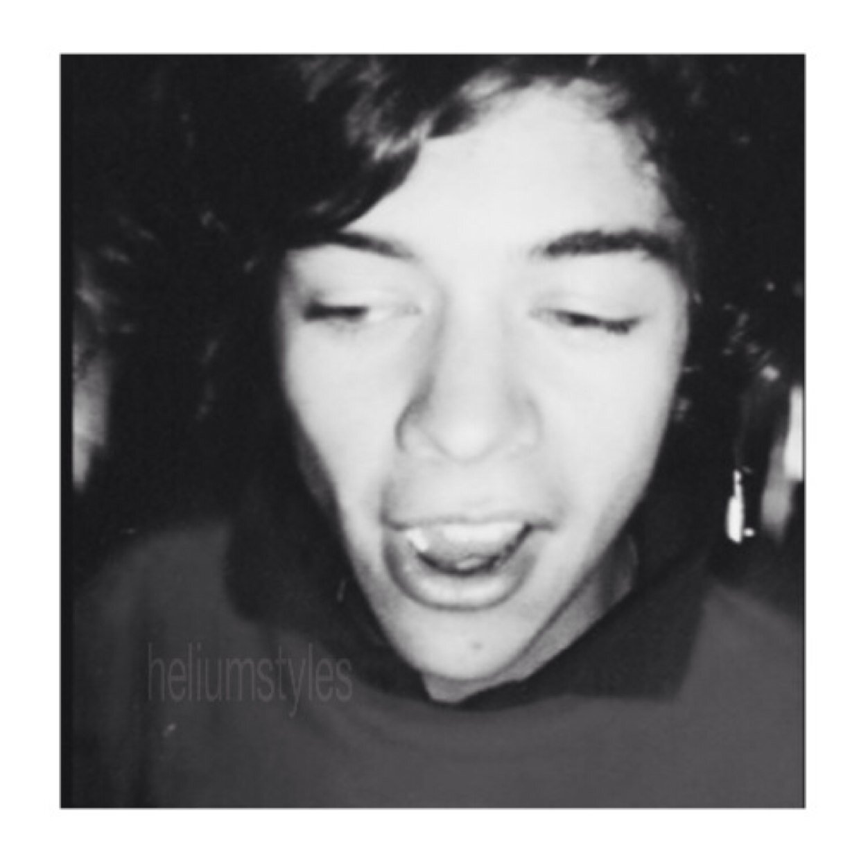 HIIIIIIII IM @heliumstyles FOLLOW ME IF YA LIKE :D