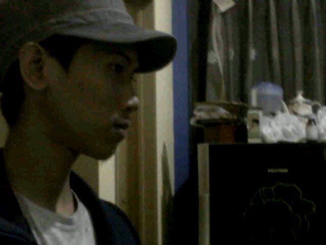 fadhiilabd's profile picture. I'm Interested to study networking & Programing ☺