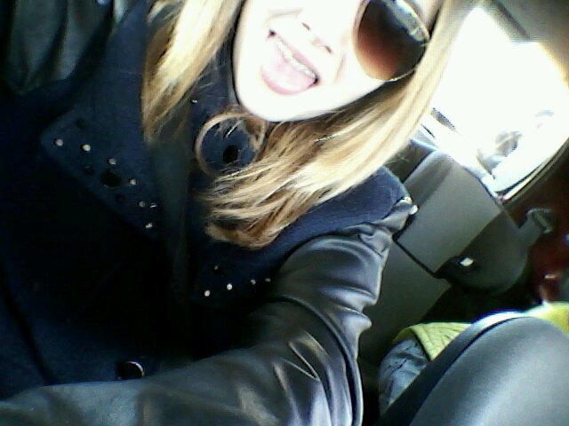 XxrobinloveyouX's profile picture. heei cutiee ily jij bent mn #1 hvj xx Anouk               heey schatje je bent toppie love you xx @romyschoep