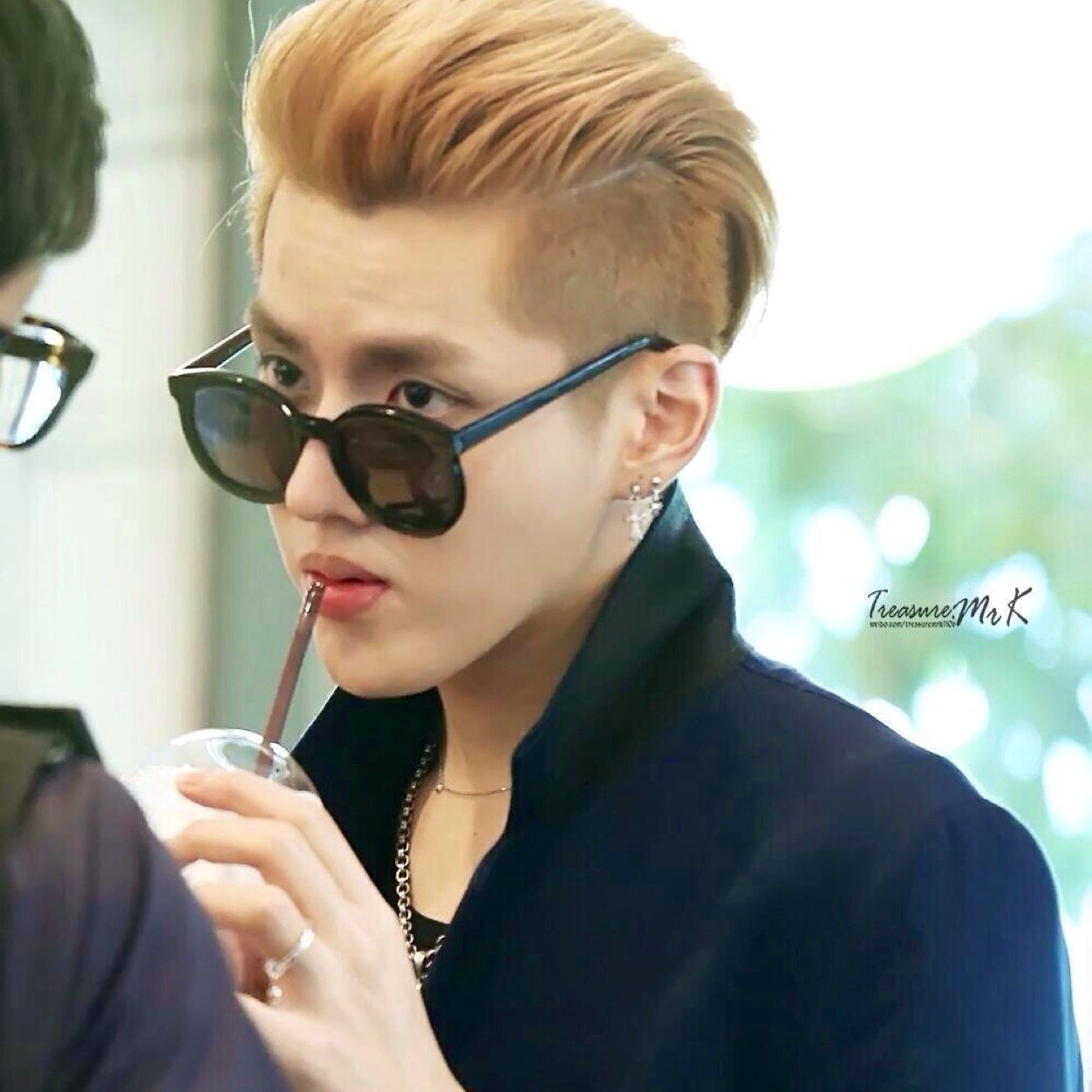 Hey! ผมคริสกาแล็กซี่บอท จุ๊ๆ คุยกันก่อนสิครับ แล้วจะรู้ว่ากาแล็กซี่ผมน่าอยู่นะ :)..... |kris_galaxybth| ❤️ limited_luhan