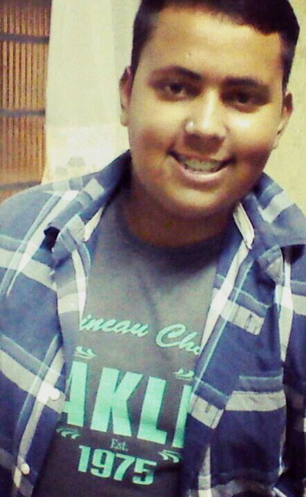 ' Tudo posso naquele que me fortalece ' watts app 9 7399 9985