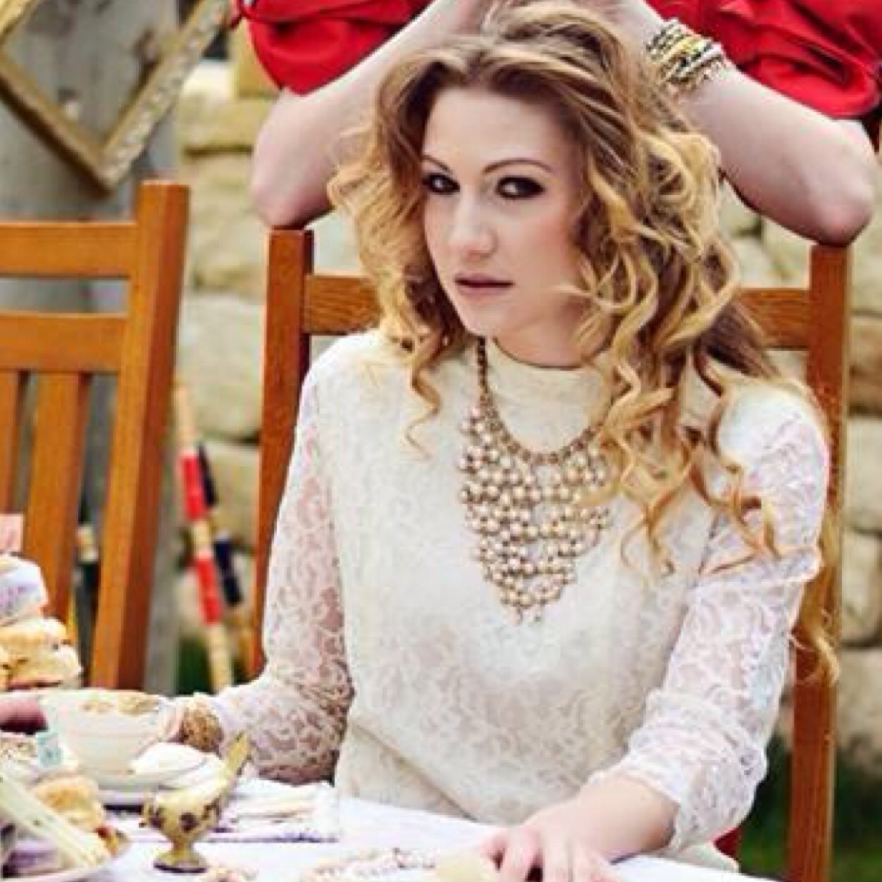 ohelloElizabeth's profile picture. Model/actress