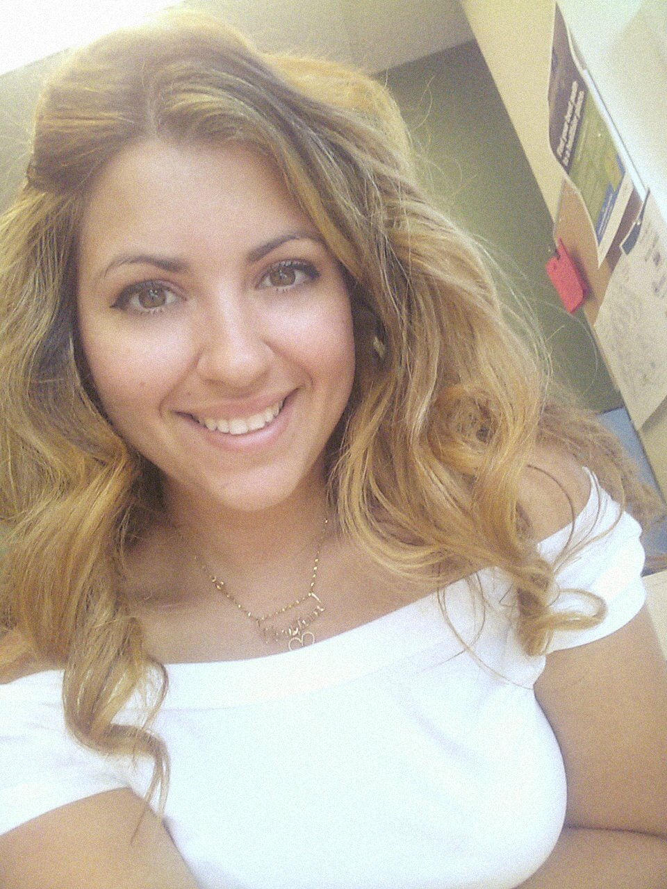 CrisXtinaRivera's profile picture. Just me. XoxoXo