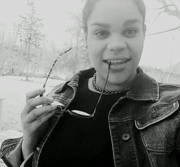 lindspalacious's profile picture. What lies behind you and what lies in front of you pales in comparison to what lies inside of you