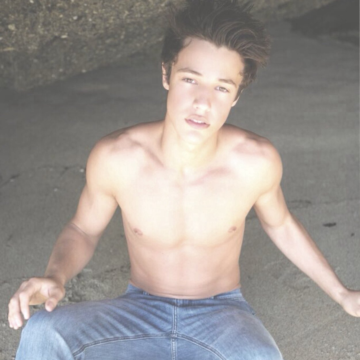 asdfghjkliee's profile picture. follow @idccam instead ! she follows back!