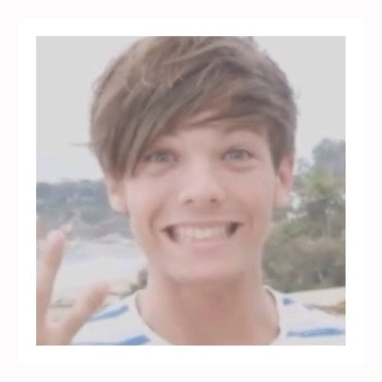 hi, please follow @ilookniall thanks