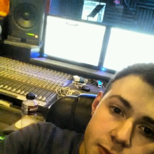 ItzJustAv's profile picture. A-V! Im a #NewWorldOutlaw. Always Representing My Team. Im an Artist. So stay Tuned For upcoming projects