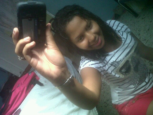 Yiσσ иσσ мє Cσтizσσ ρєяσσ иσσ нαblσ Cσи тσσ єl мυиdσσ pzz♥