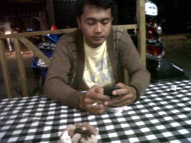 fakri_mirza's profile picture. 