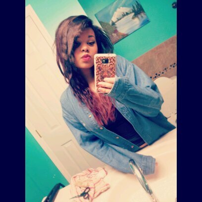 MakaylaLaShae_'s profile picture. ugly af