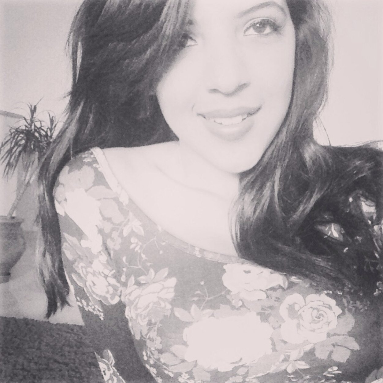 19salma97's profile picture. Follow me ,i follow back.