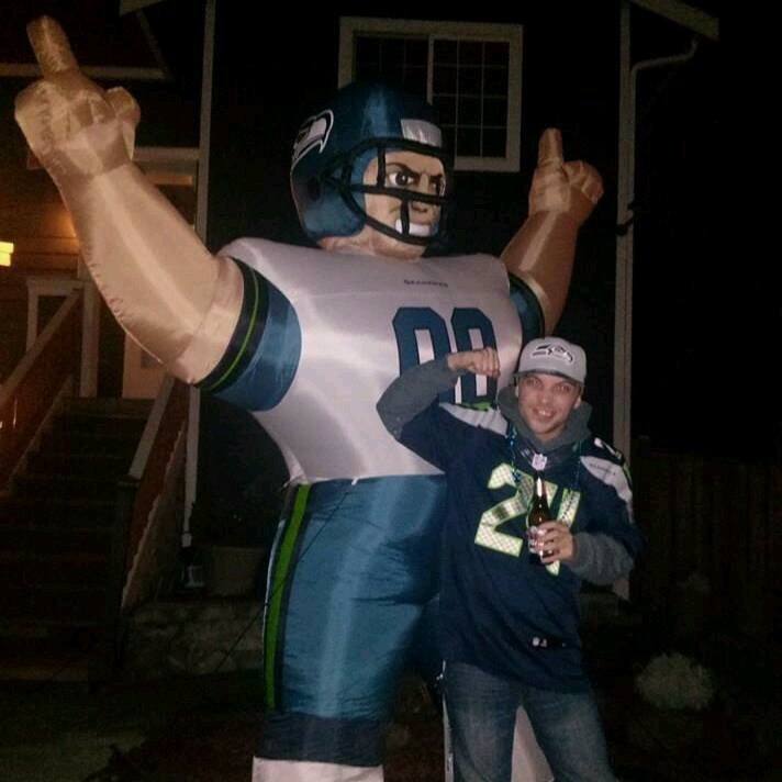 SeaSportsFan4's profile picture. 