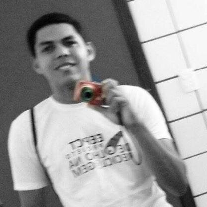 18 anos,Macauense,Solteiro,  Sou como você me vê. Posso ser leve como uma brisa ou forte como uma ventania, Depende de quando e como você me vê passar.