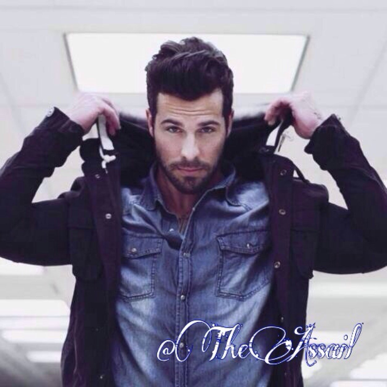 Names Assail, Son of Assail. I am the epitome of the dangerous and sensual vampire. #MaleOnMale [18+ RP AU BDB]