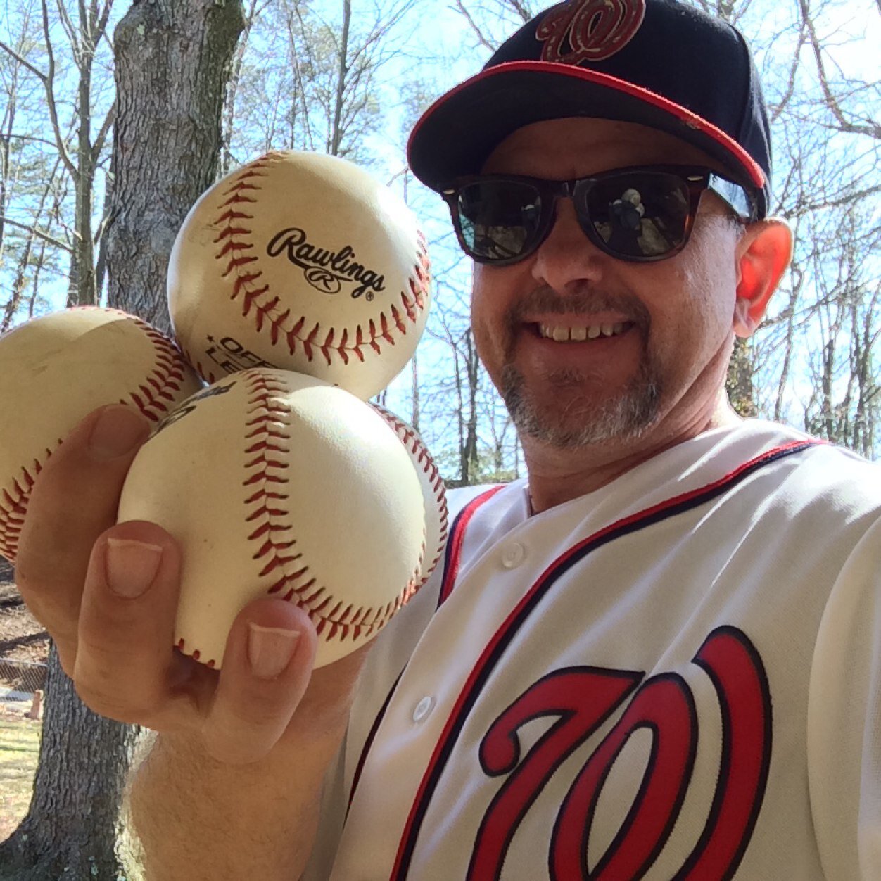 bthoen121's profile picture. 