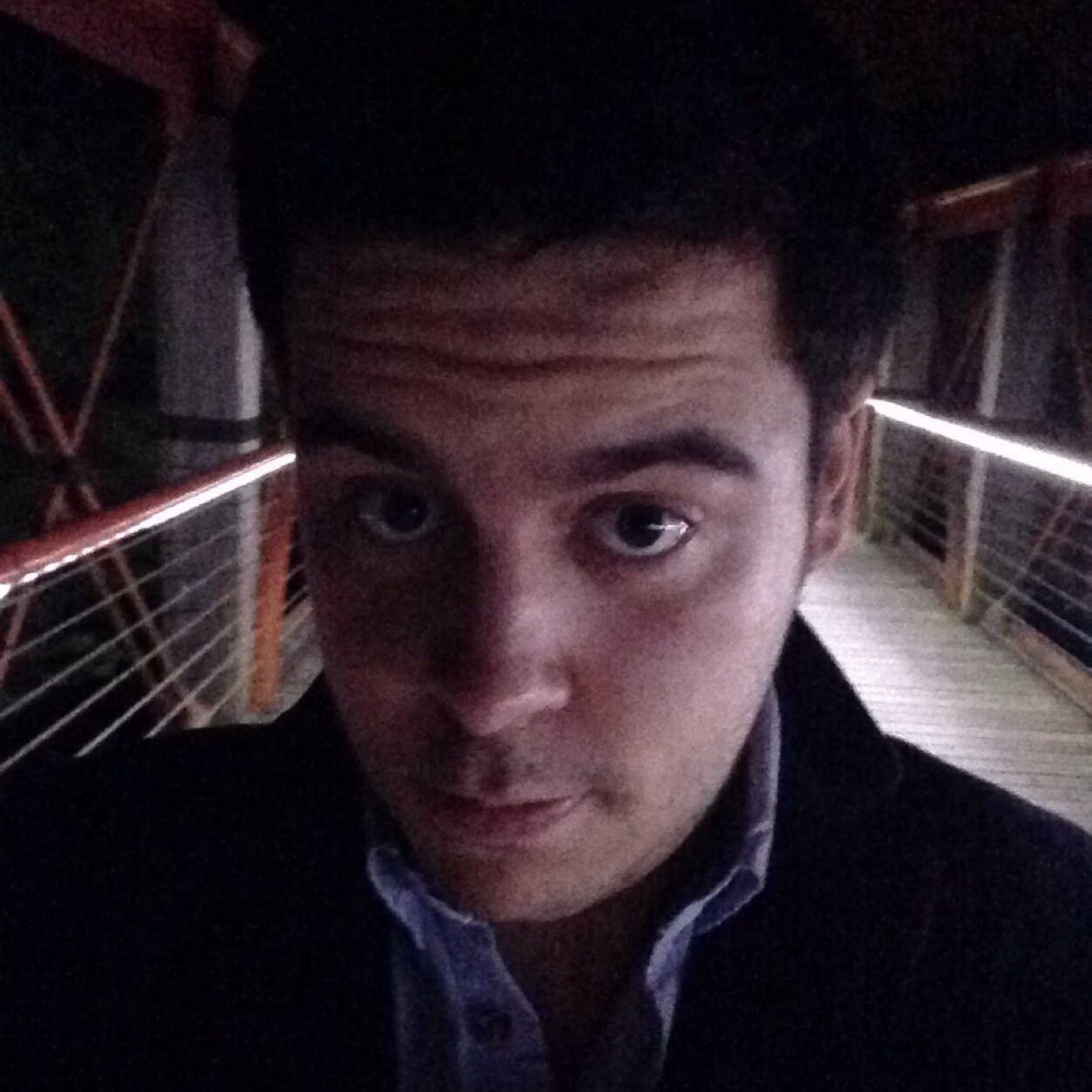 Infirmier de nuit à l'APHP - 22 ans - Aimant découvrir de nouvelles choses chaque jour ;)