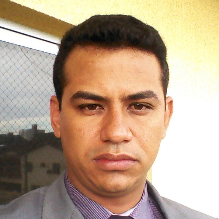 thobiasdez's profile picture. Sou advogado.