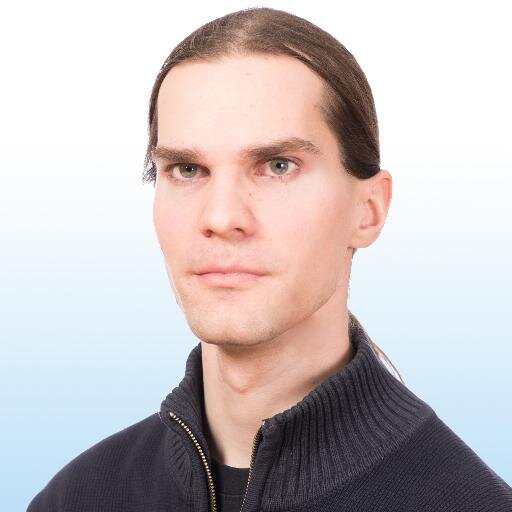 AnttiTulonen's profile picture. Teknofiili, tietokilpailunarkomaani sekä elokuva- ja videopelinörtti.