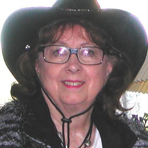 Writer/Editor, PhotoJournalist, Abstract Artist/Sculptor/Photographer, Globalist, USC Trojan, mother of 4, tennis buff -avidlyavidtennisbuff.com