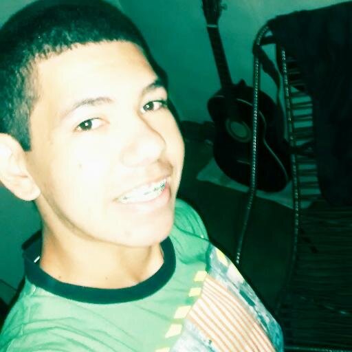Santista , capricorniano, 17 anos , afim de conhecer pessoas novaas ,=D