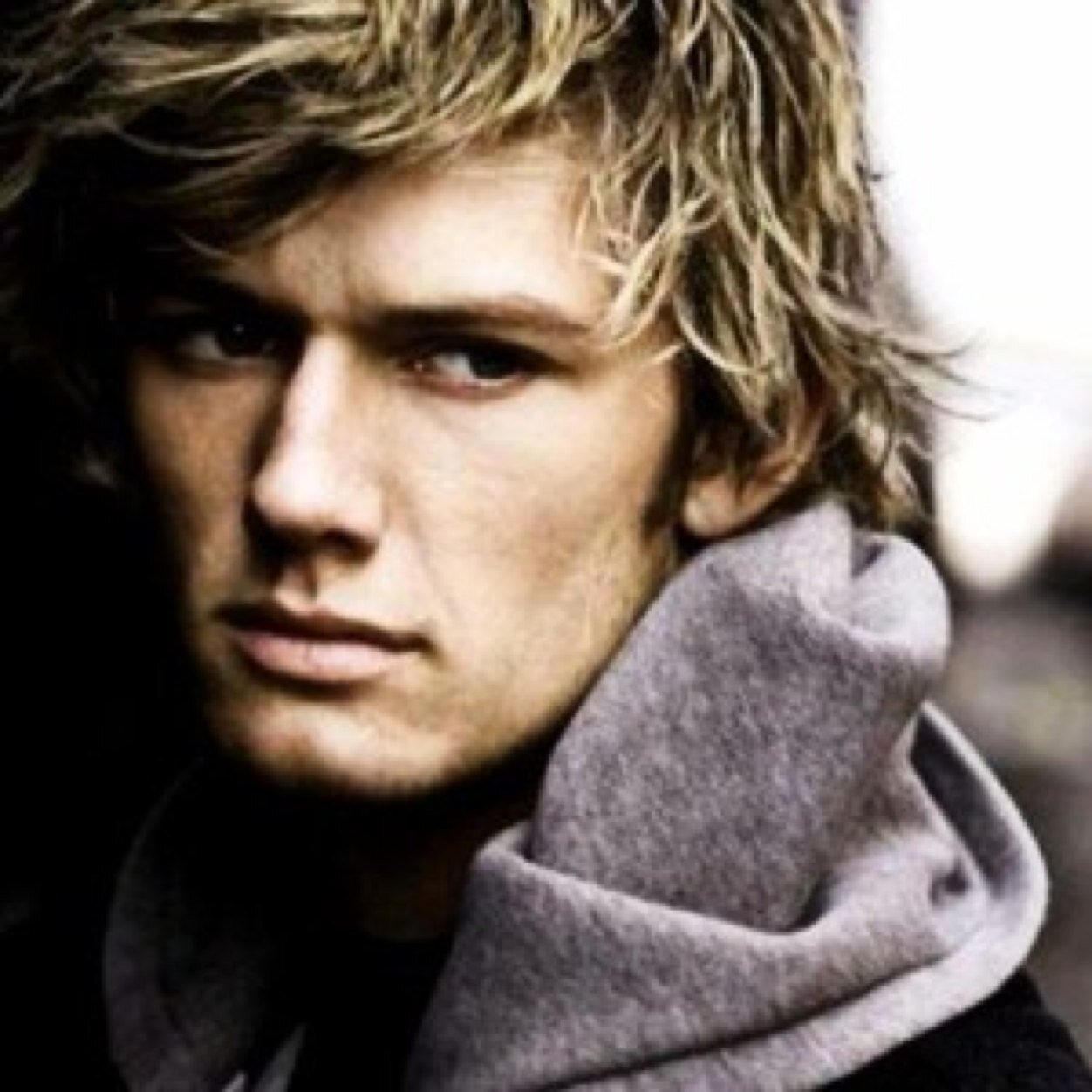 LiamMcLaggen's profile picture. Yet another McLaggen, and Beater for Gryffindor. Intelligent, charming but sometimes slightly awkward. Seventh year. [Multi HP-RP.] [18+.]