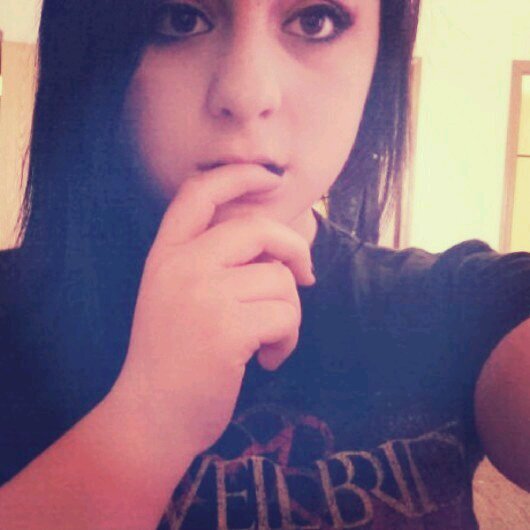 Future Bunny! Singer/Song writer for Paranoia. Life consists of Modeling and Cosmotology~ Bands are everything to me.