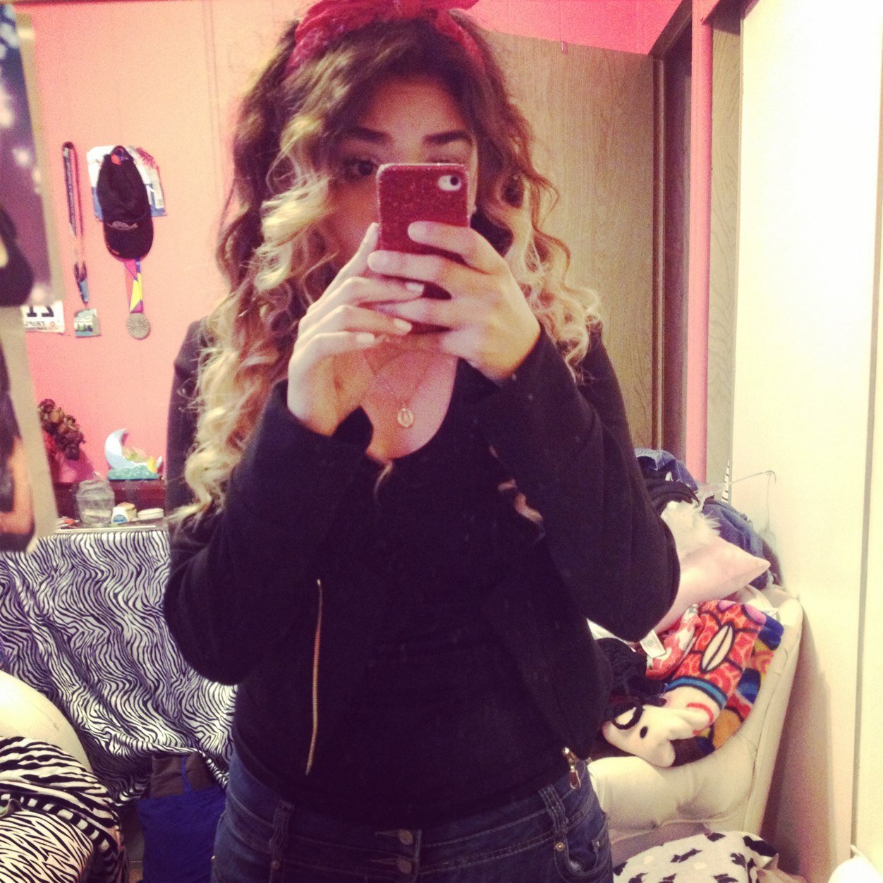 Lilqueen100's profile picture. Hate only gets louder when you things that matter ✨