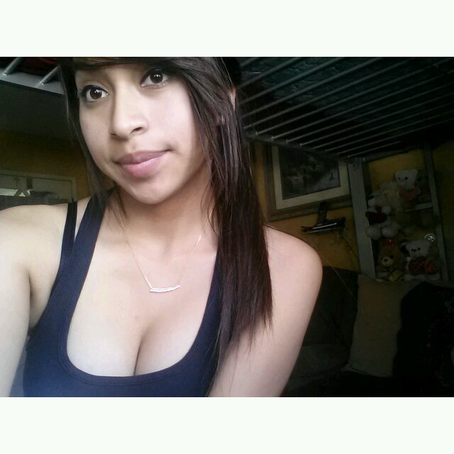 isabelsaray10's profile picture. 