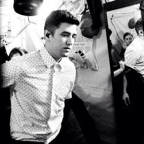 100%RUSHER,#LOVATIC,MAHOMIE,TRIBUTO     follow me austin and big time rush!!!TEAM JETA