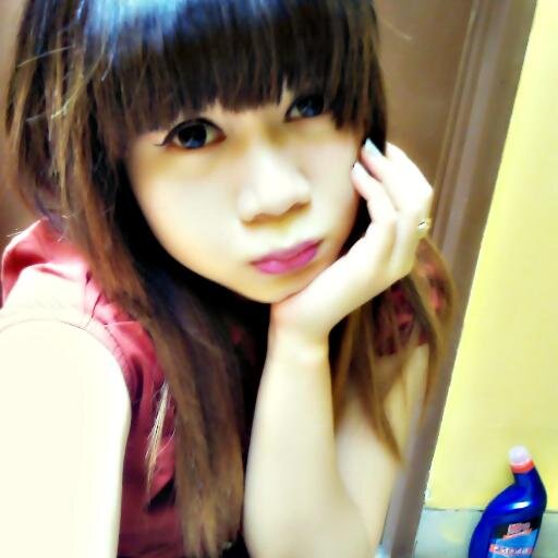 - JESUS is my Savior.   - MOM is my Love in the World.                     - ME ' a woman work hard cute is Realize My dream come True ☺