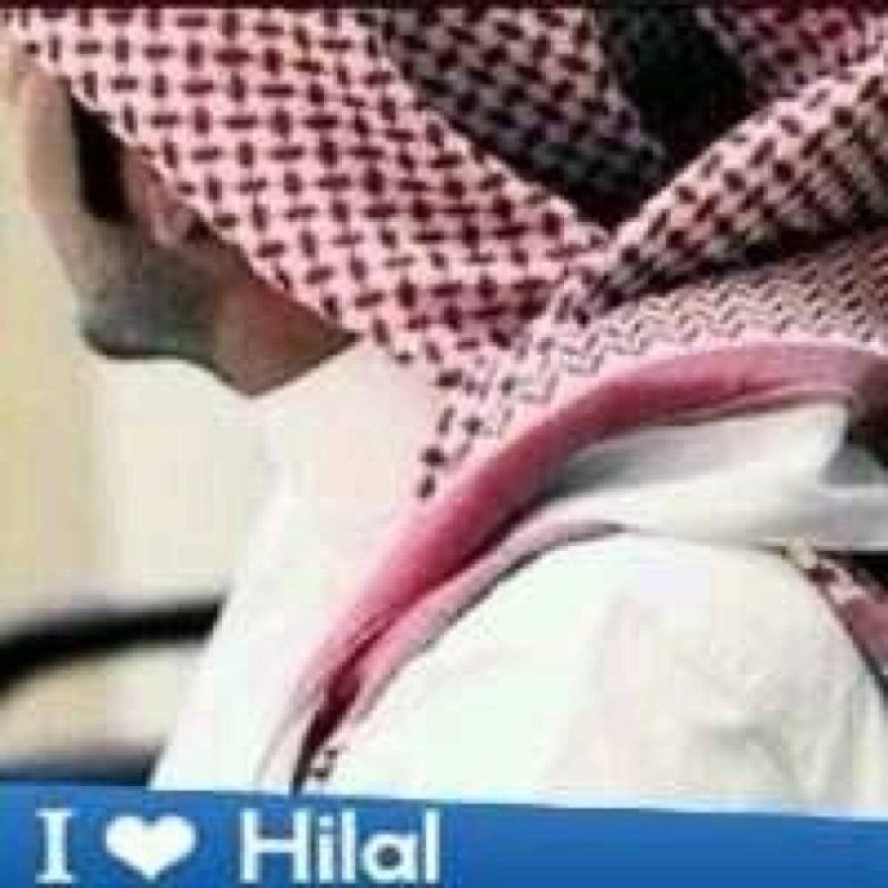 شاب ثلاثيني، موظف بنك