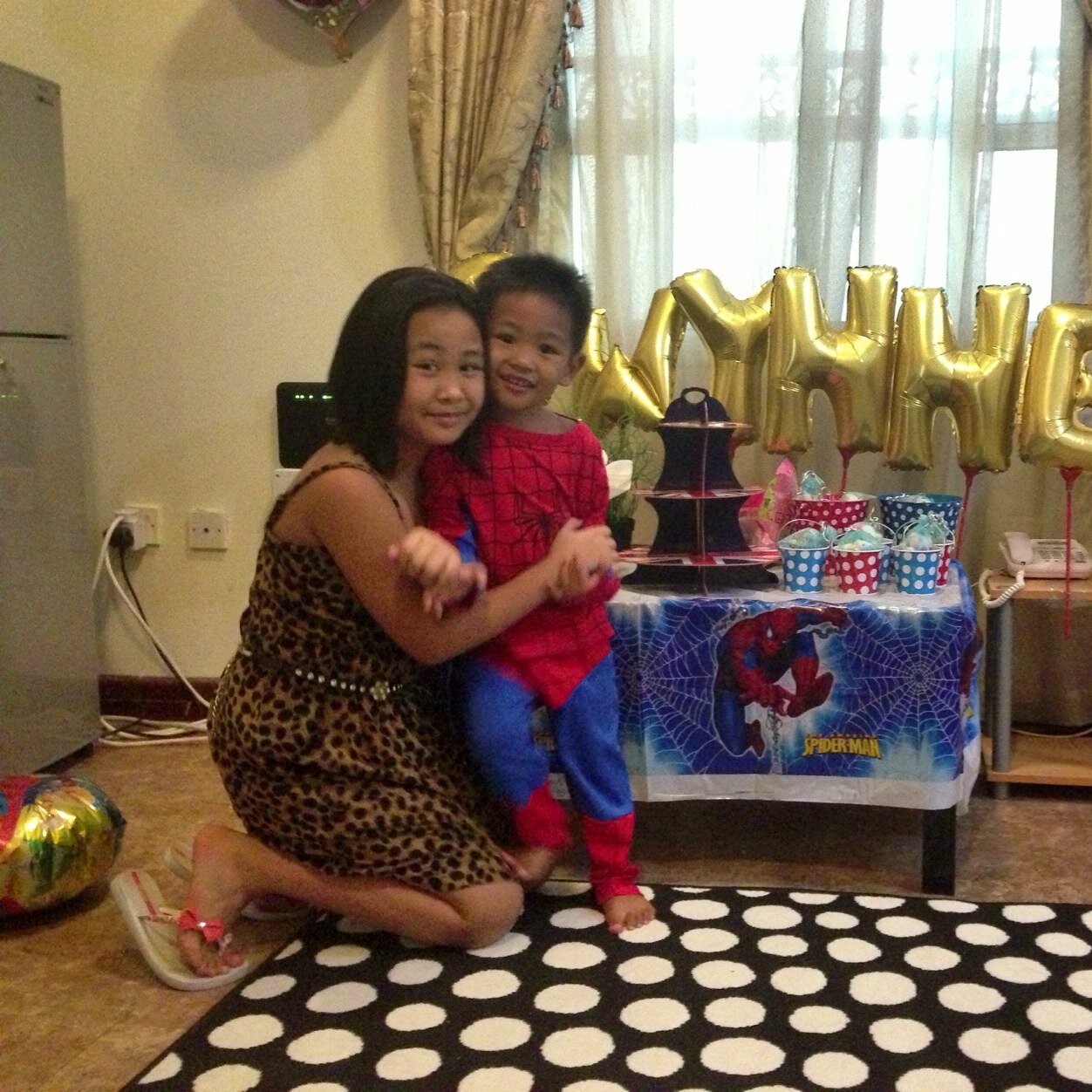 gayagayjanice's profile picture. 