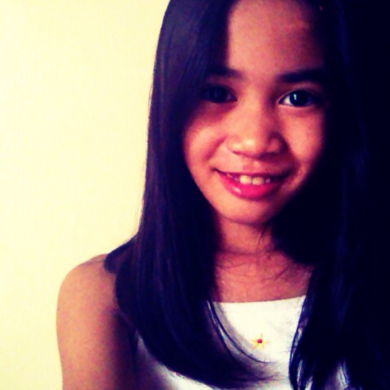 11 Years|Bethany Mota Lover|Directioner|5sos|Wishing That Bethany Mota,1D Members,and 5sos Members,,Followed Me,,:) Please Like my Page,link at The  bottom