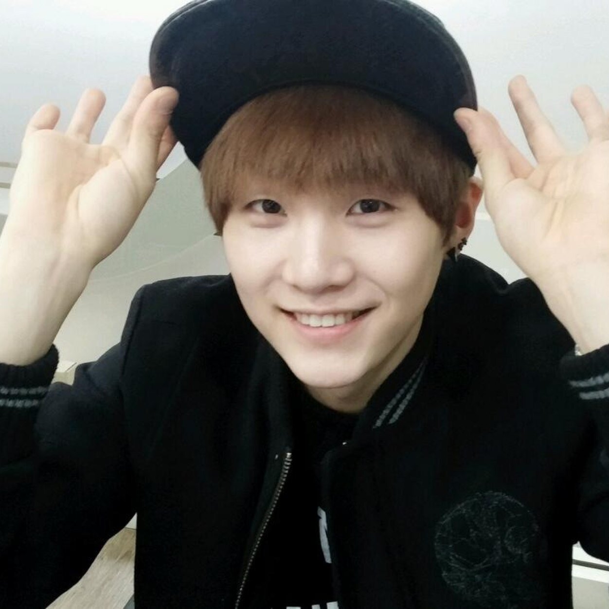 じ♥ve 민윤기 หนูมินชูก้า Ψ BTS @BTS_twt Ψ ♥ I'm A.R.M.Y ♥