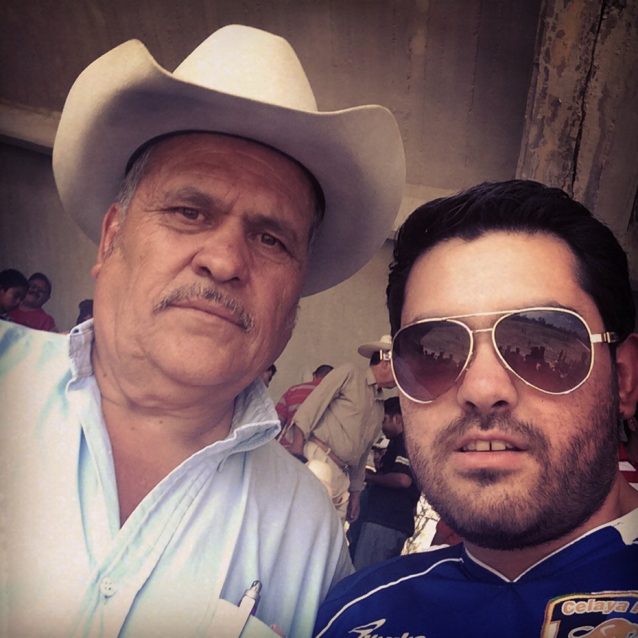 Tortillero y Lic. en Admon./Amante de los deportes