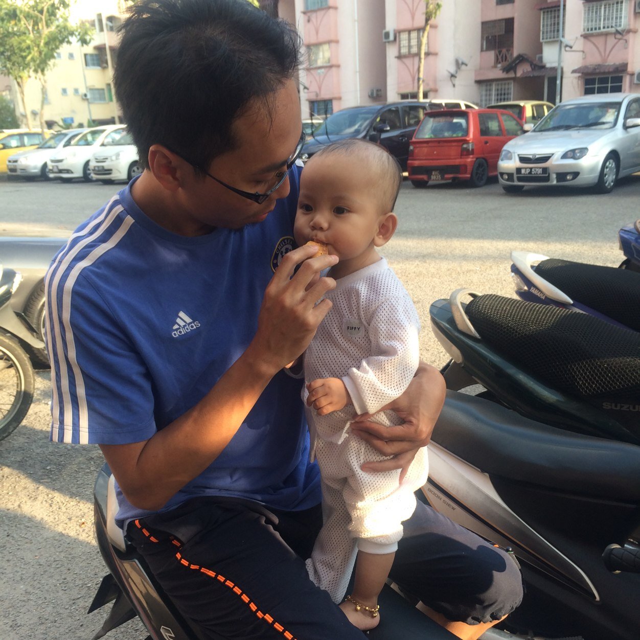 memey2345's profile picture. 