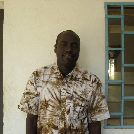 ORIGINAIRE DE GOULFEY EN PAYS KOTOKO 
HISTORIEN DE FORMATION
ENSEIGNANT/CHERCHEUR UNIVERSITÉ DE MAROUA