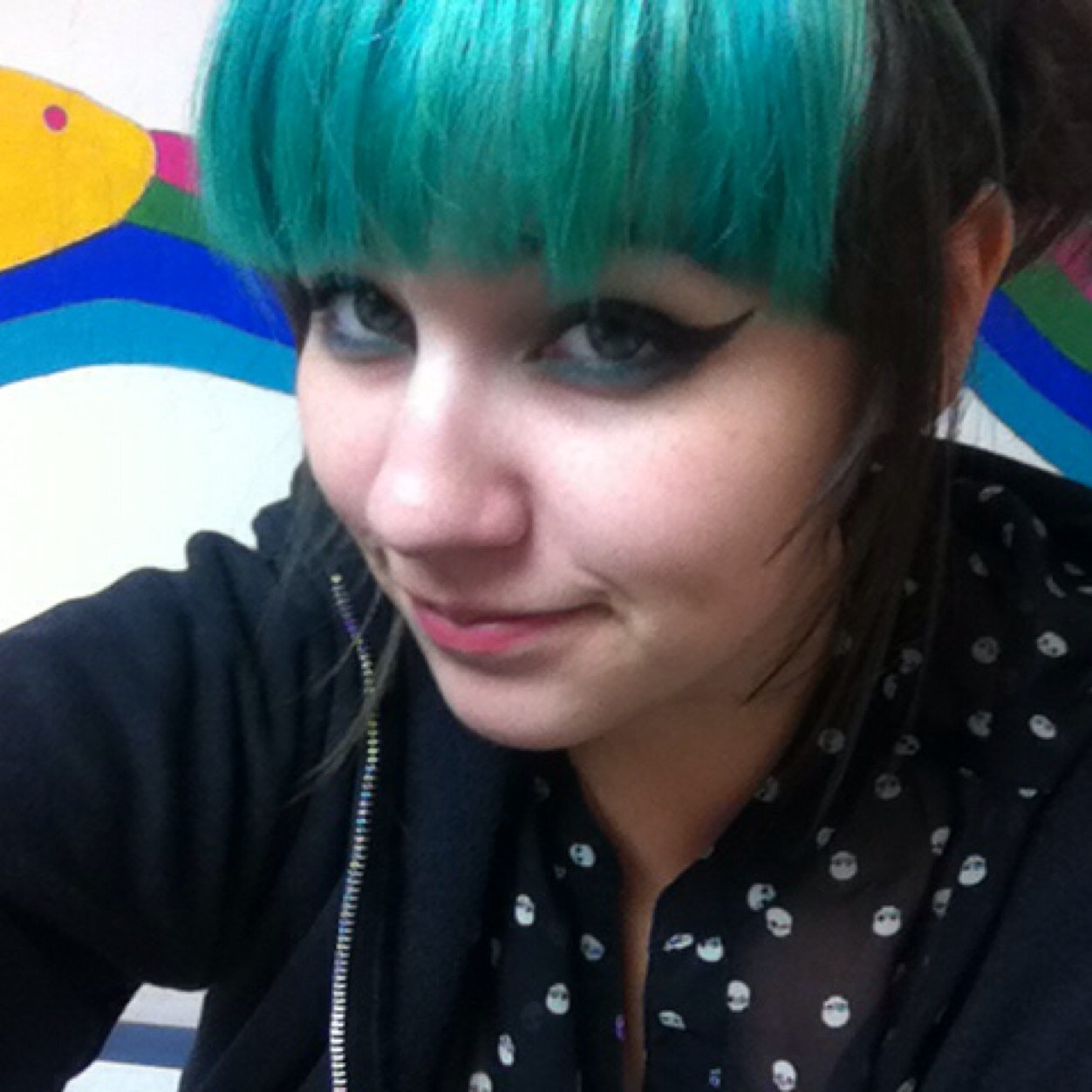 Meowzerszz's profile picture. little miss gloom and doom