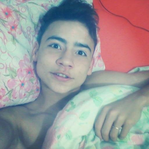 Sofrimento pra alguns, é ser feliz, pra quem nunca teve nada, um sonho é tudo que quis ♪