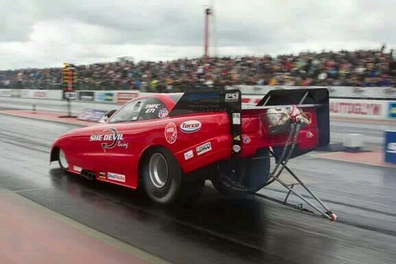 We are a Top Methanol Funny car Team and we dream of speed.