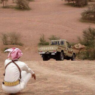 شُخـصٍ متٌۆآضع جٍدِآ !!