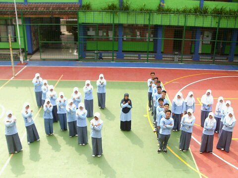 28 girls and 9 boys (ʃƪ˘▿˘) Ibu Mubaroh♥ ♬Kreatif Inovatif Religius♬