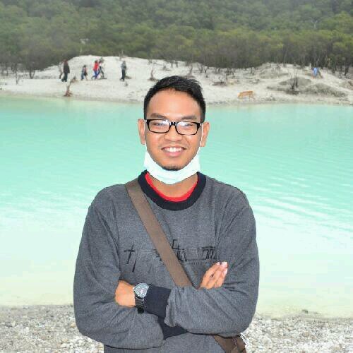 Web and UI UX designer . Passionate about tech and gadget .